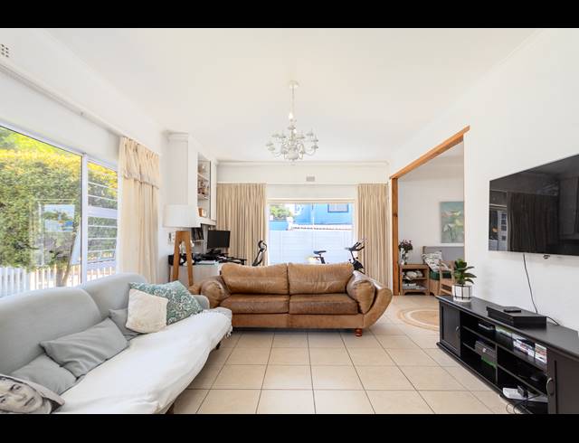 3 BEDROOM FREESTANDING FOR SALE IN MILNERTON CENTRAL